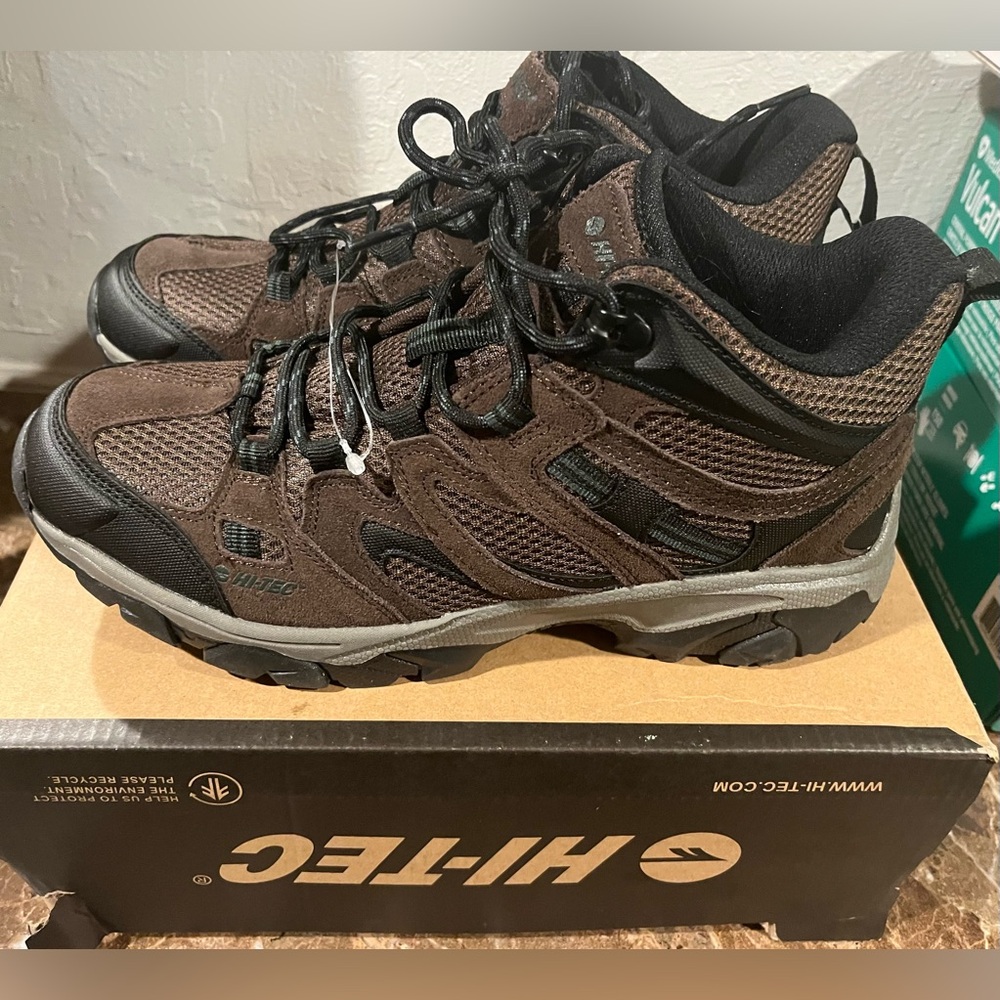 Hi-Tec  Black and Brown boots   M 8